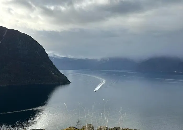 Stol Ved Sognefjorden * Berge (Hoyanger)