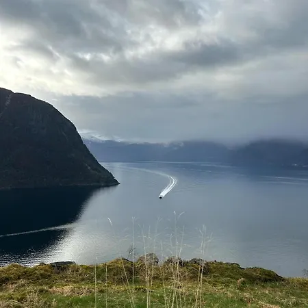 Stol Ved Sognefjorden * Berge (Hoyanger)